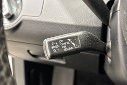 valkoinen Volkswagen Passat 2014 kuva 20.