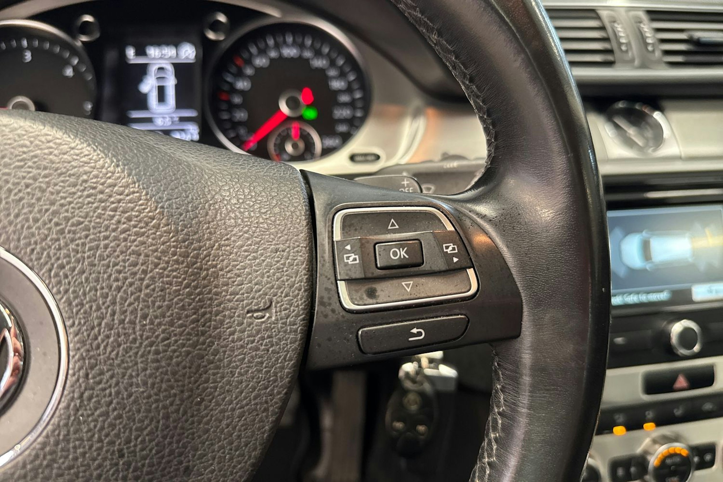 valkoinen Volkswagen Passat 2014 kuva 22.