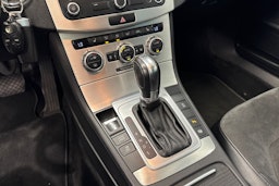 valkoinen Volkswagen Passat 2014 kuva 23.