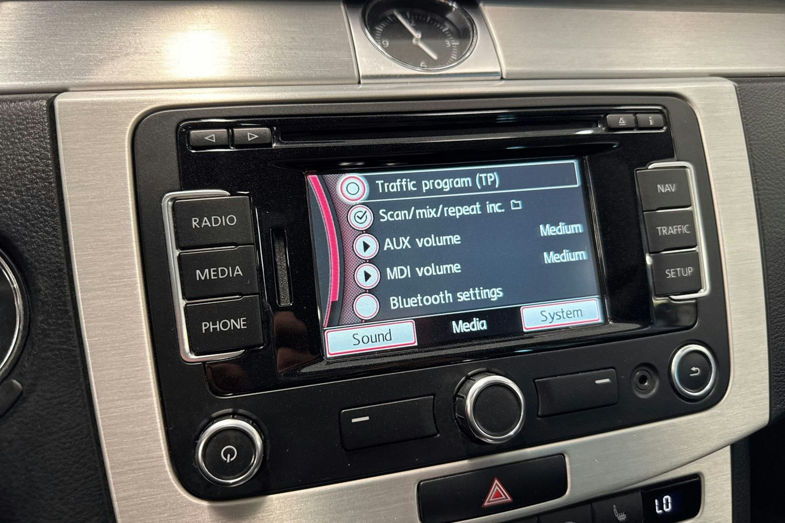 valkoinen Volkswagen Passat 2014 kuva 26.