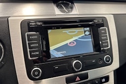valkoinen Volkswagen Passat 2014 kuva 27.