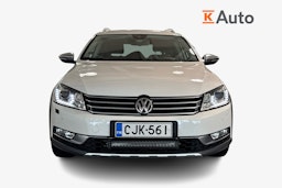 Valkoinen Volkswagen PASSAT 2014 kuva 4.