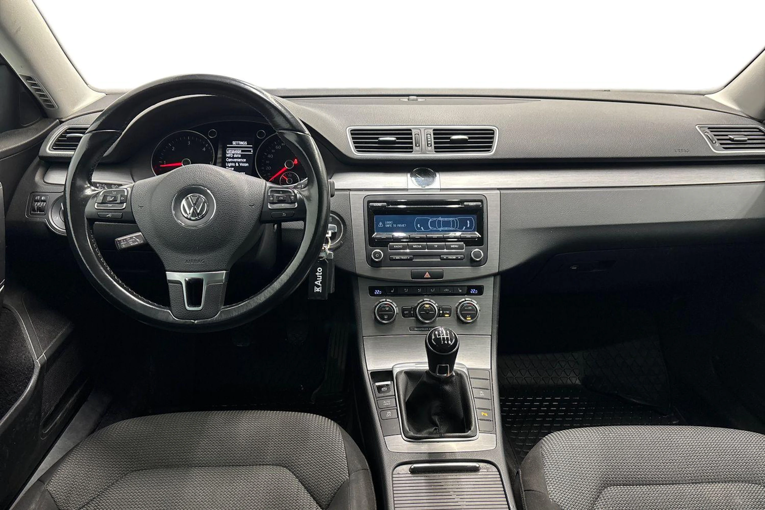 harmaa Volkswagen Passat 2014 kuva 7.