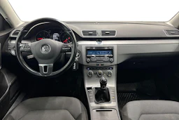 harmaa Volkswagen Passat 2014 kuva 7.