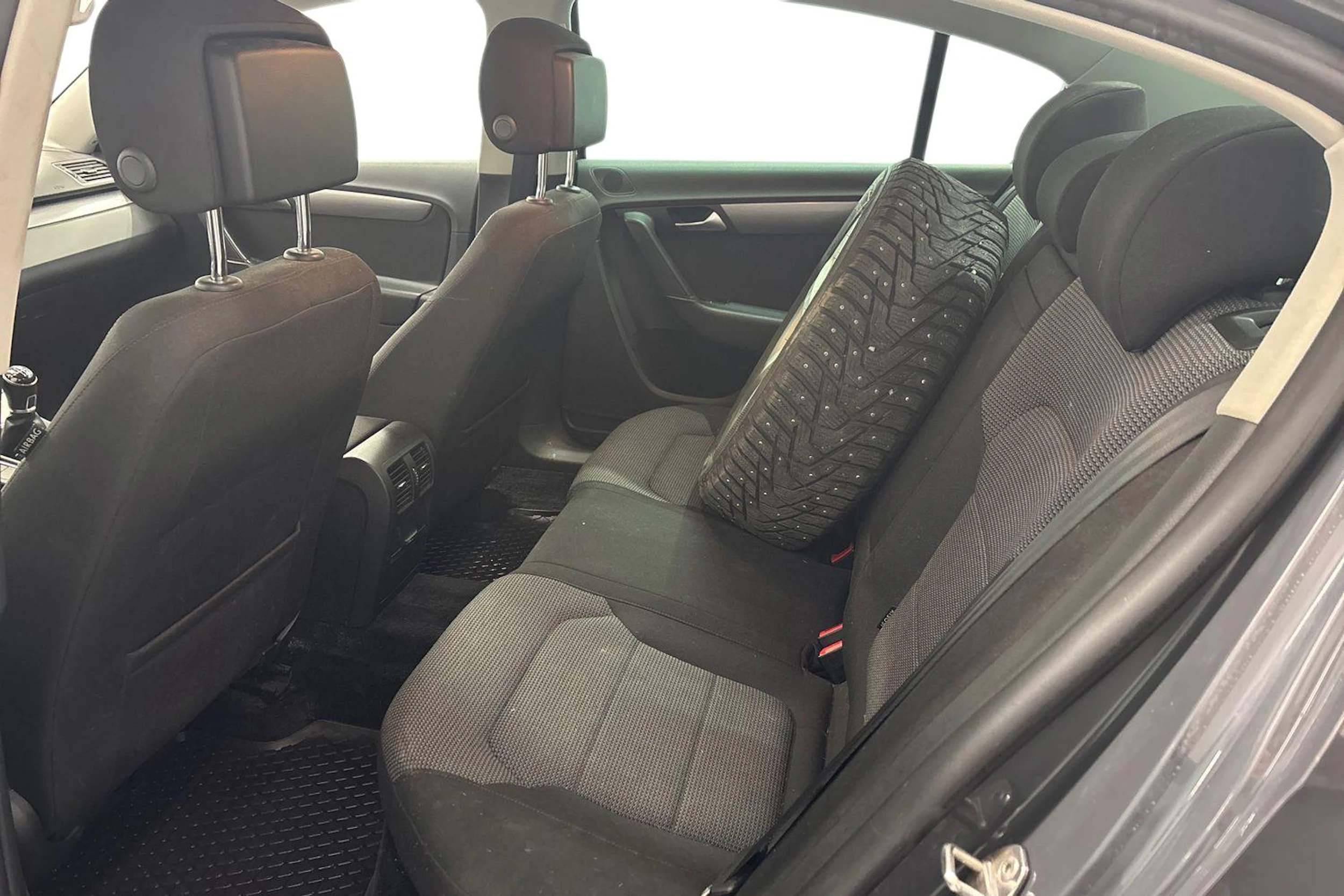 harmaa Volkswagen Passat 2014 kuva 8.