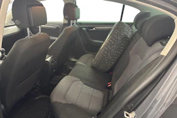 harmaa Volkswagen Passat 2014 kuva 8.