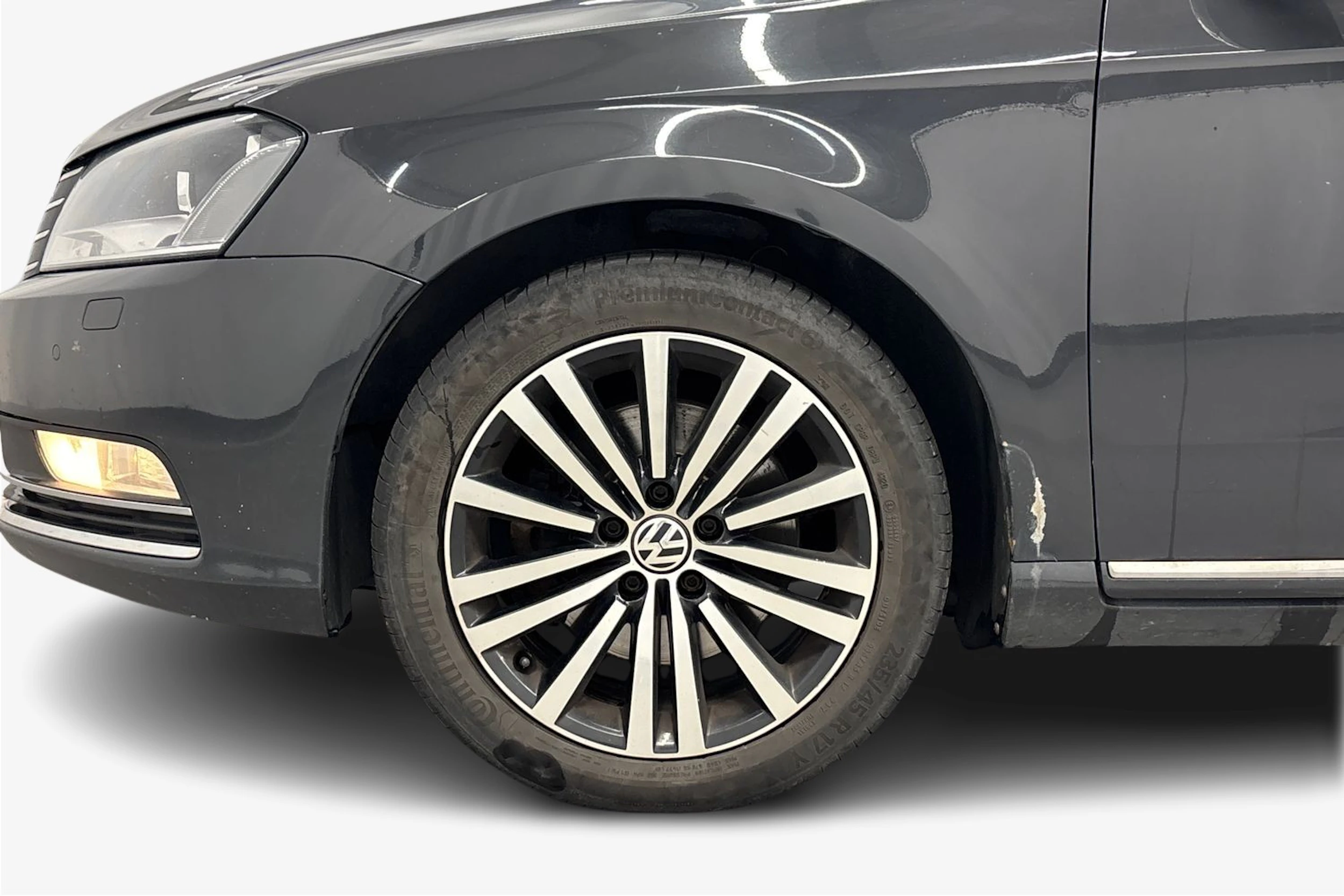 harmaa Volkswagen Passat 2014 kuva 9.