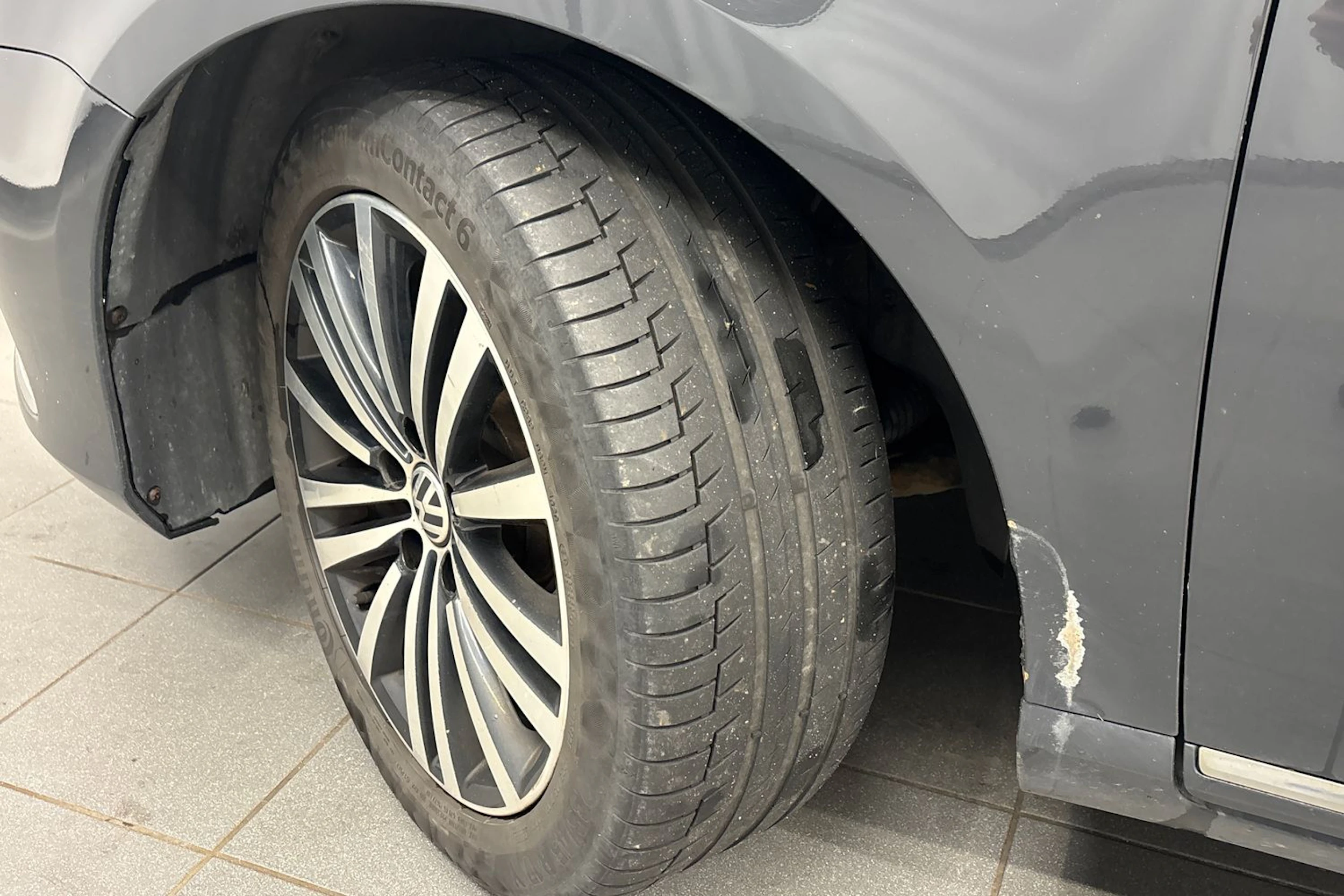 harmaa Volkswagen Passat 2014 kuva 10.
