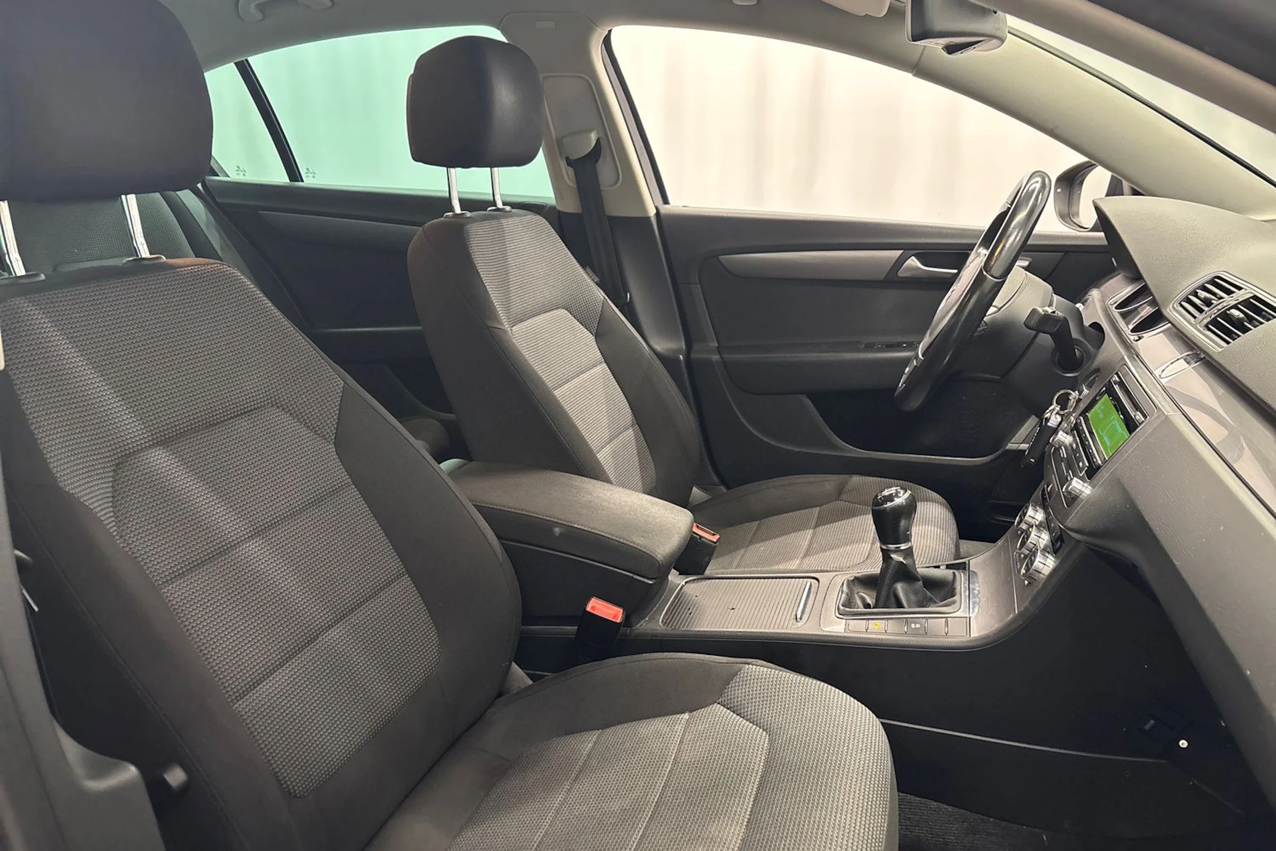 harmaa Volkswagen Passat 2014 kuva 11.