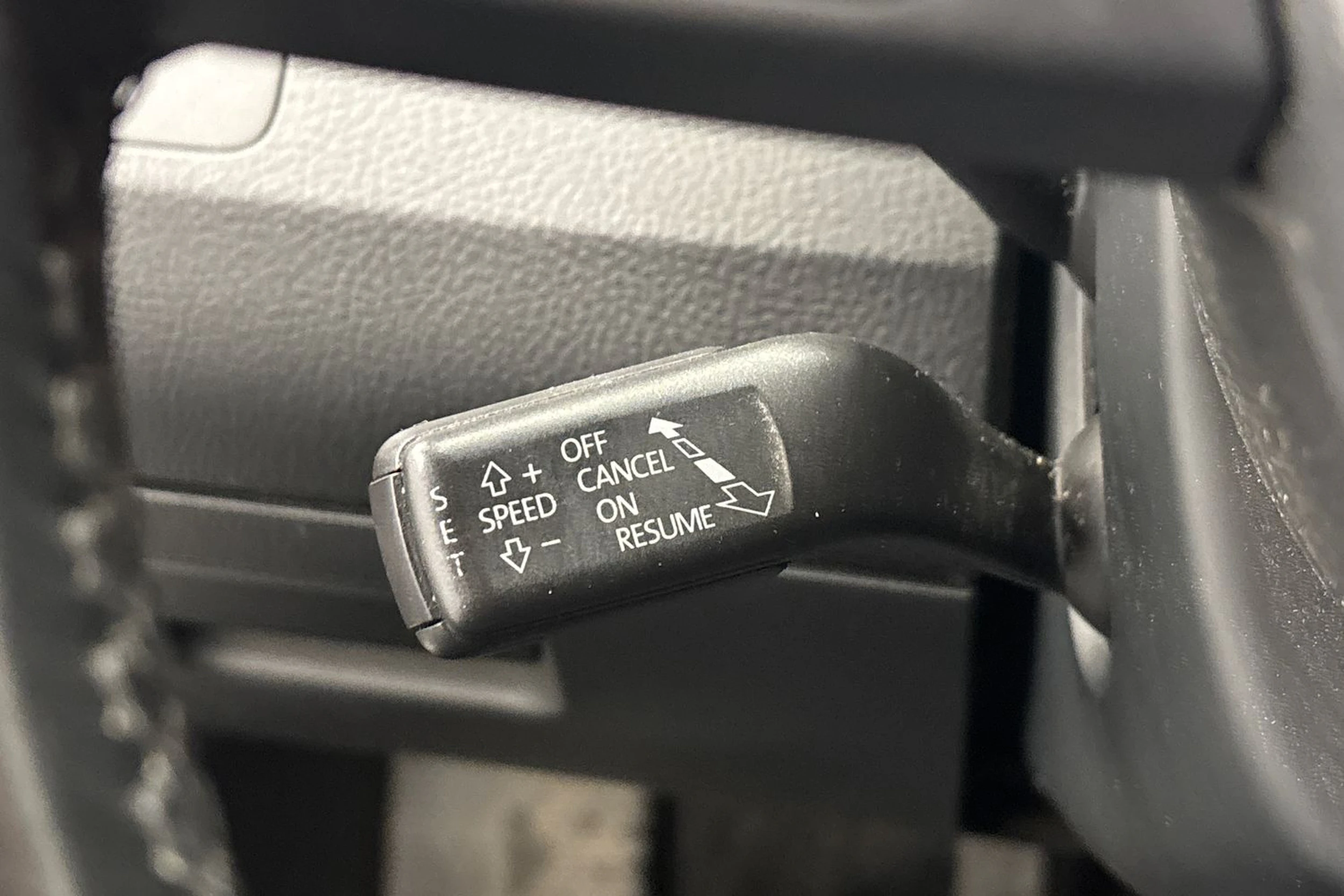 harmaa Volkswagen Passat 2014 kuva 20.