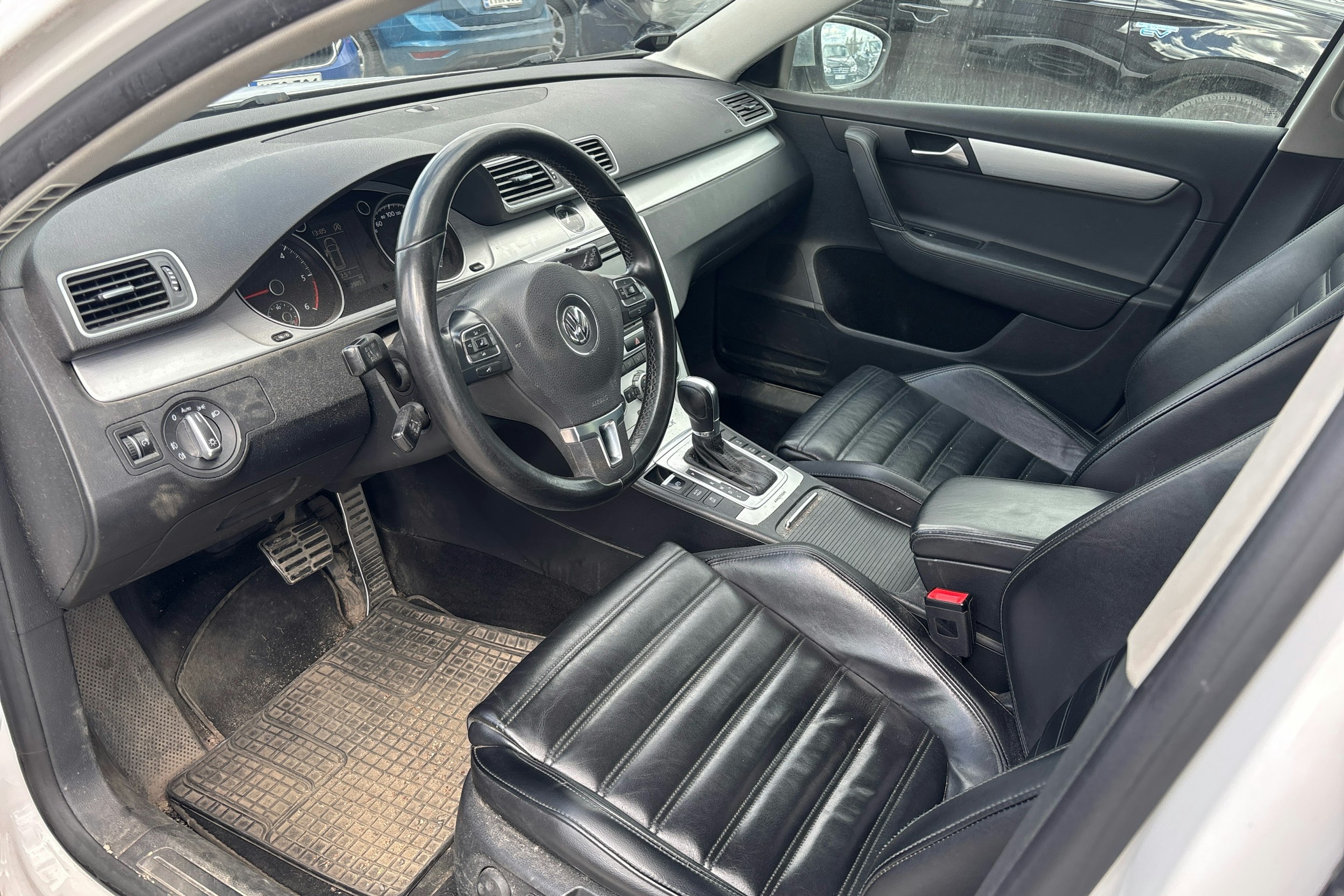 valkoinen Volkswagen Passat 2014 kuva 3.