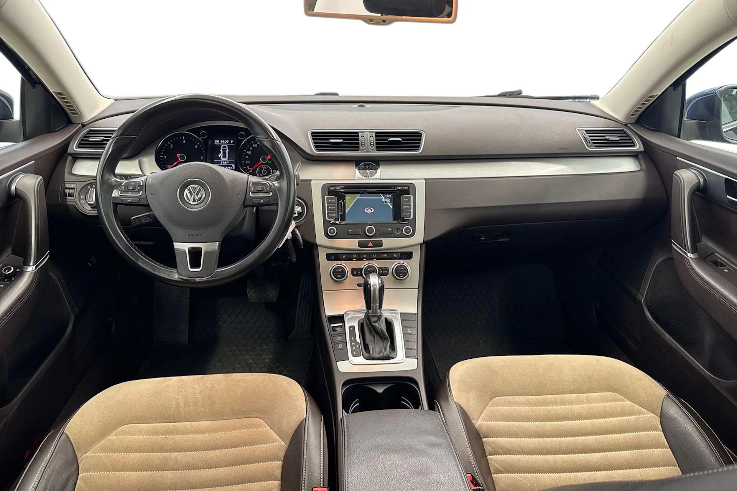 Sininen Volkswagen PASSAT 2014 kuva 7.