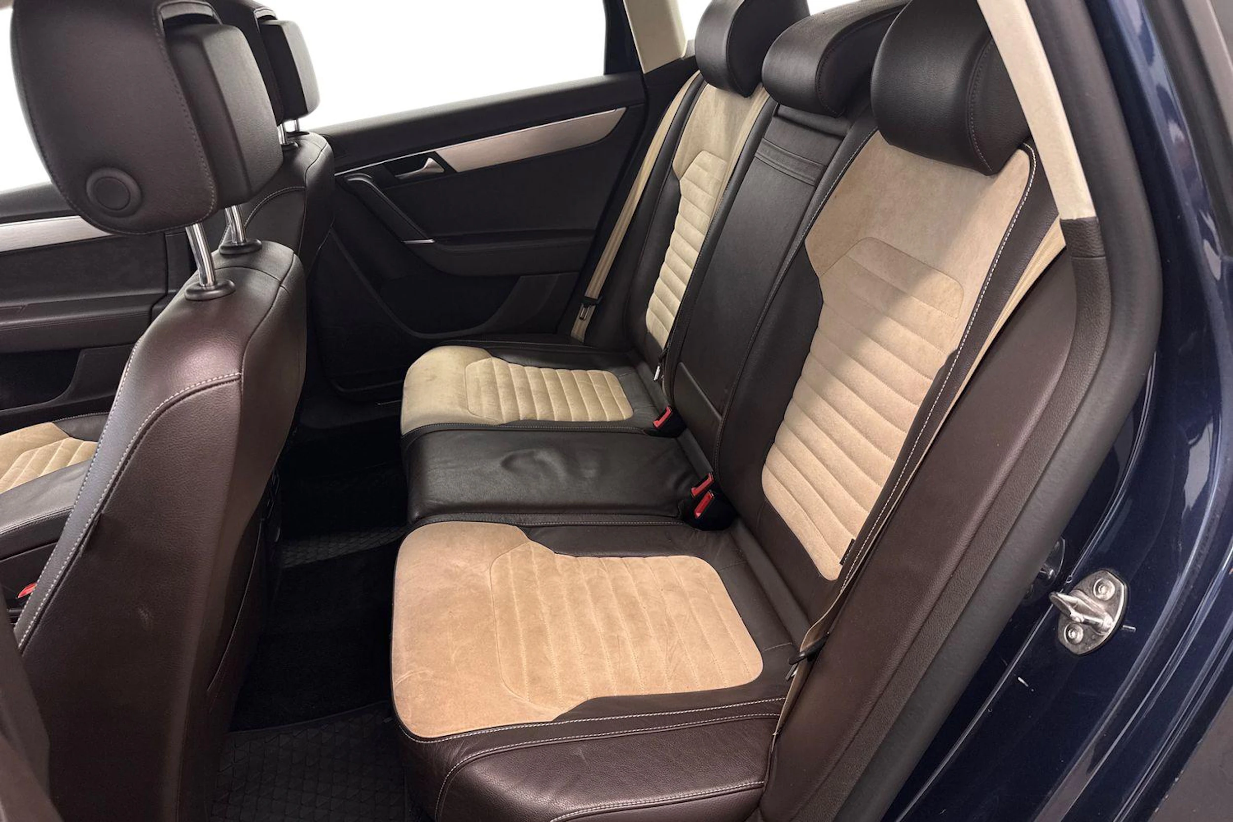 Sininen Volkswagen PASSAT 2014 kuva 8.