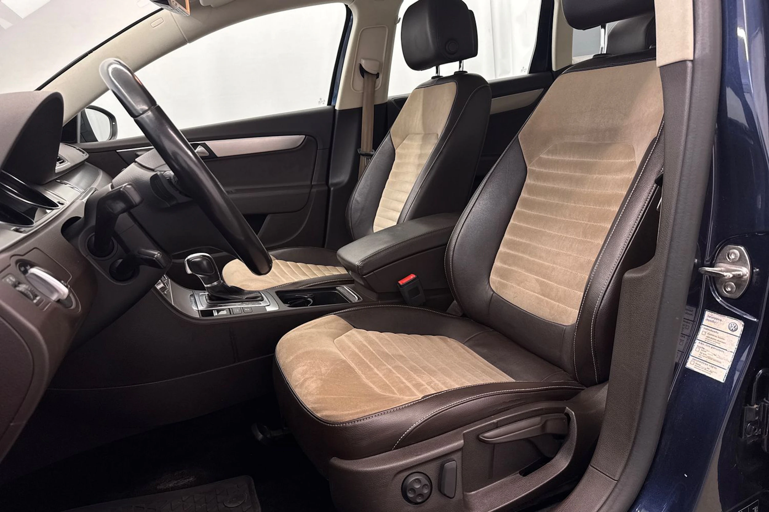 Sininen Volkswagen PASSAT 2014 kuva 12.