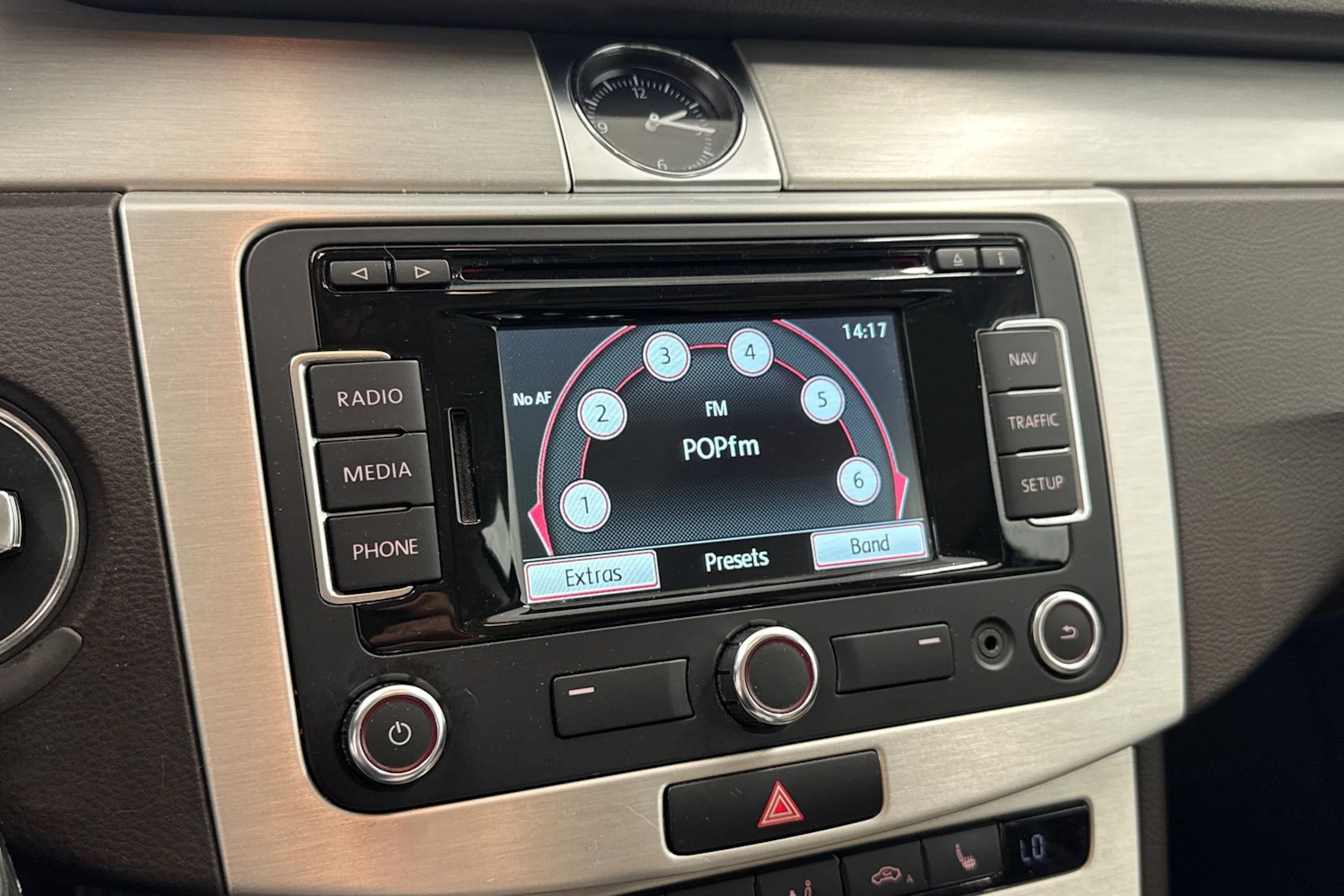 Sininen Volkswagen PASSAT 2014 kuva 15.