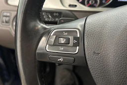 Sininen Volkswagen PASSAT 2014 kuva 18.