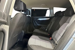 harmaa Volkswagen Passat 2014 kuva 12.