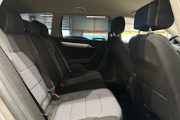 harmaa Volkswagen Passat 2014 kuva 15.