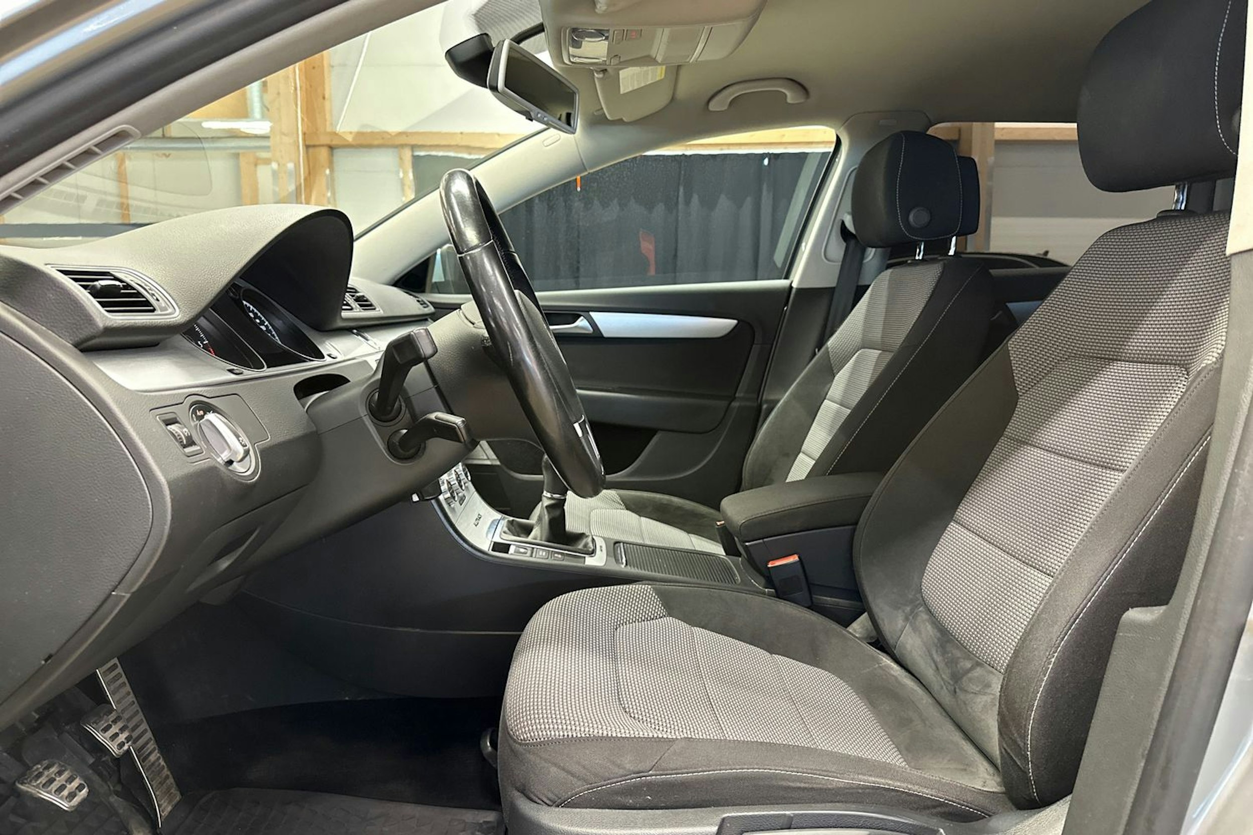 harmaa Volkswagen Passat 2014 kuva 16.