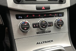harmaa Volkswagen Passat 2014 kuva 20.
