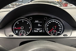 harmaa Volkswagen Passat 2014 kuva 23.