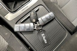 harmaa Volkswagen Passat 2014 kuva 28.