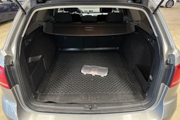 harmaa Volkswagen Passat 2014 kuva 29.