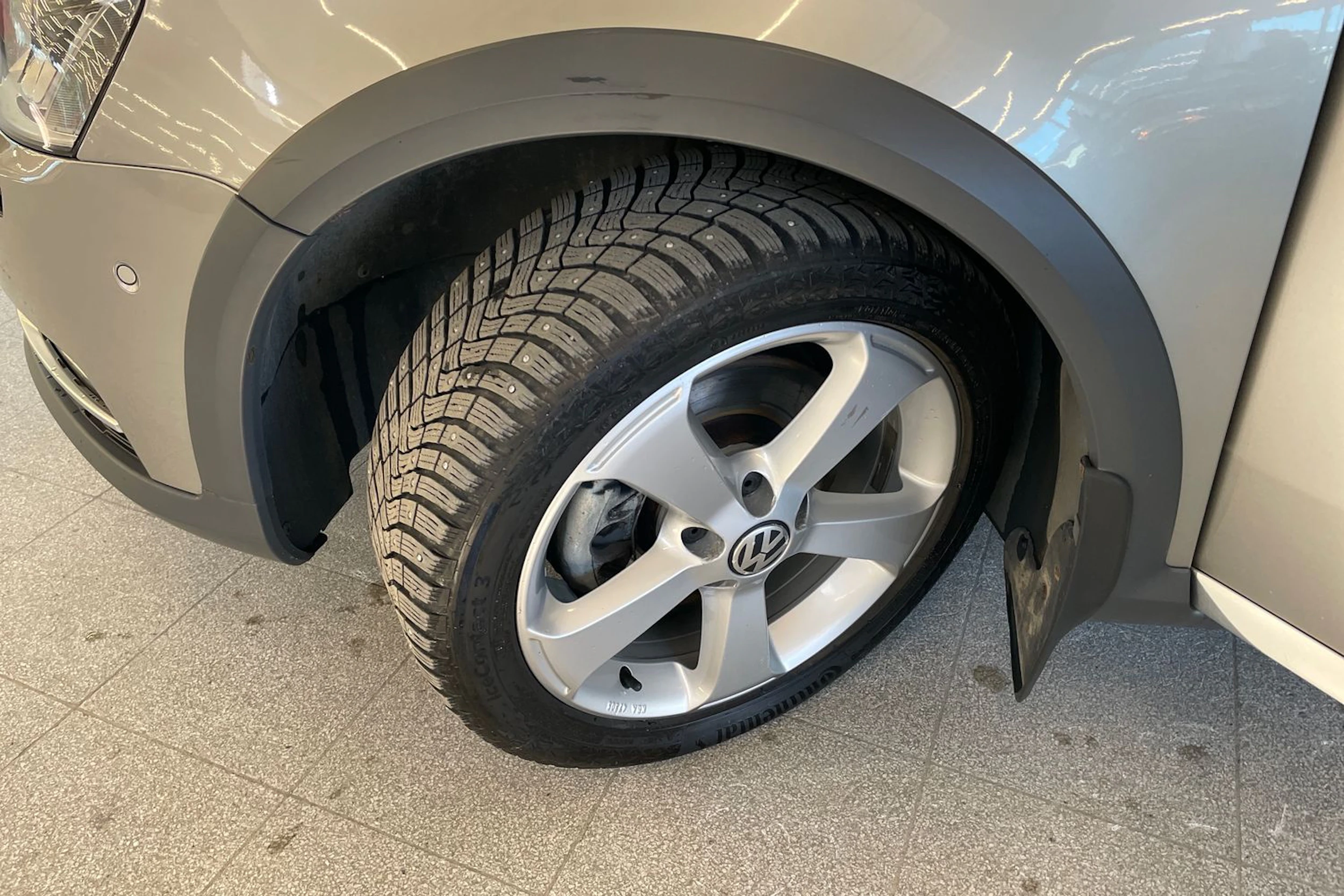 Harmaa Volkswagen PASSAT 2014 kuva 10.