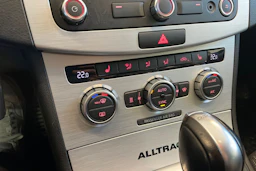 Harmaa Volkswagen PASSAT 2014 kuva 17.