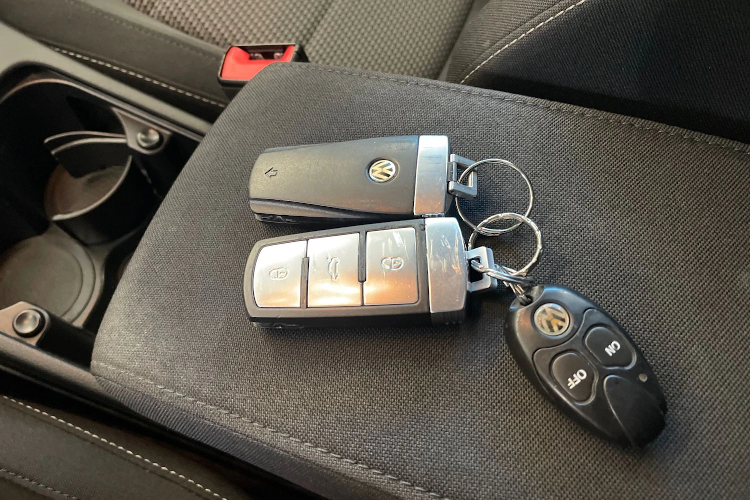 Harmaa Volkswagen PASSAT 2014 kuva 19.