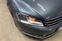 harmaa Volkswagen Passat 2014 kuva 12.