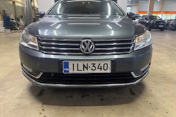 harmaa Volkswagen Passat 2014 kuva 14.