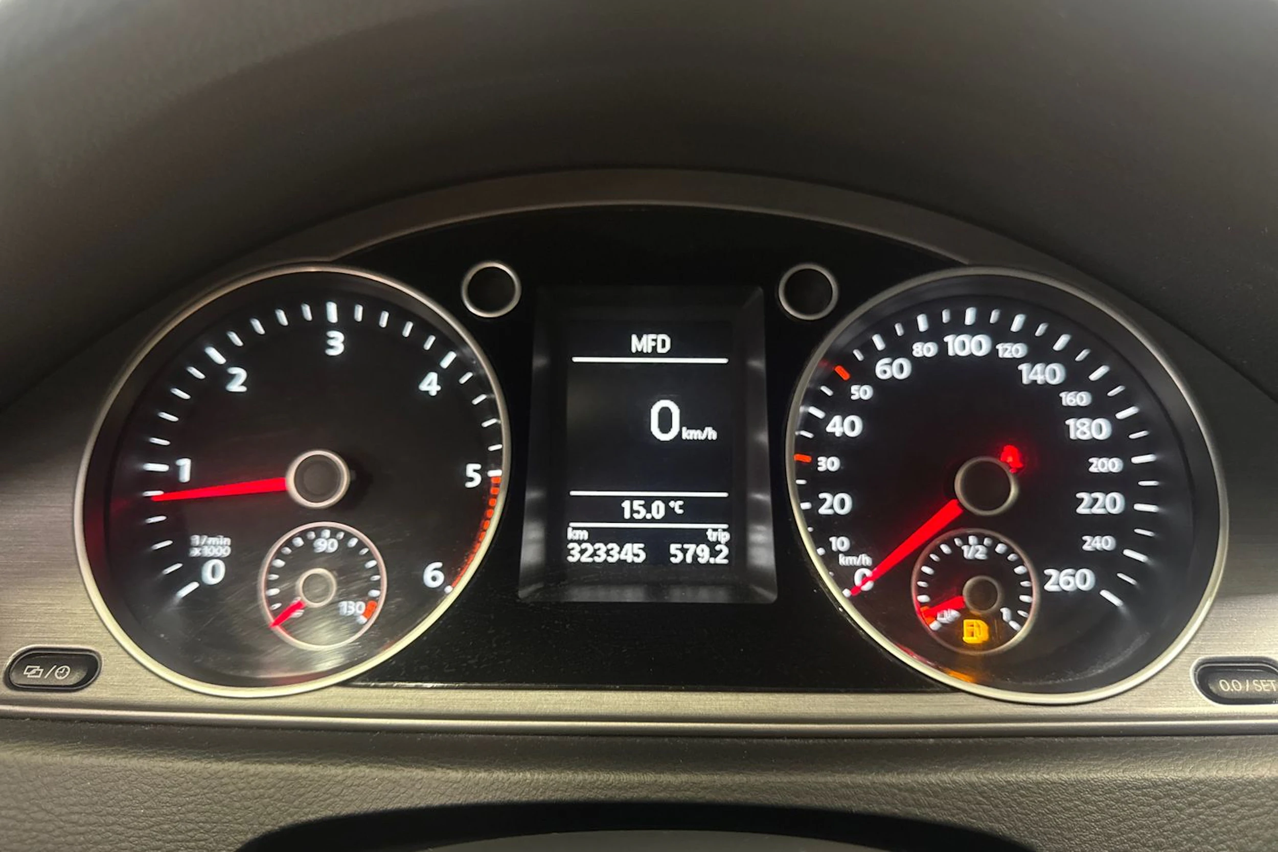 harmaa Volkswagen Passat 2014 kuva 27.