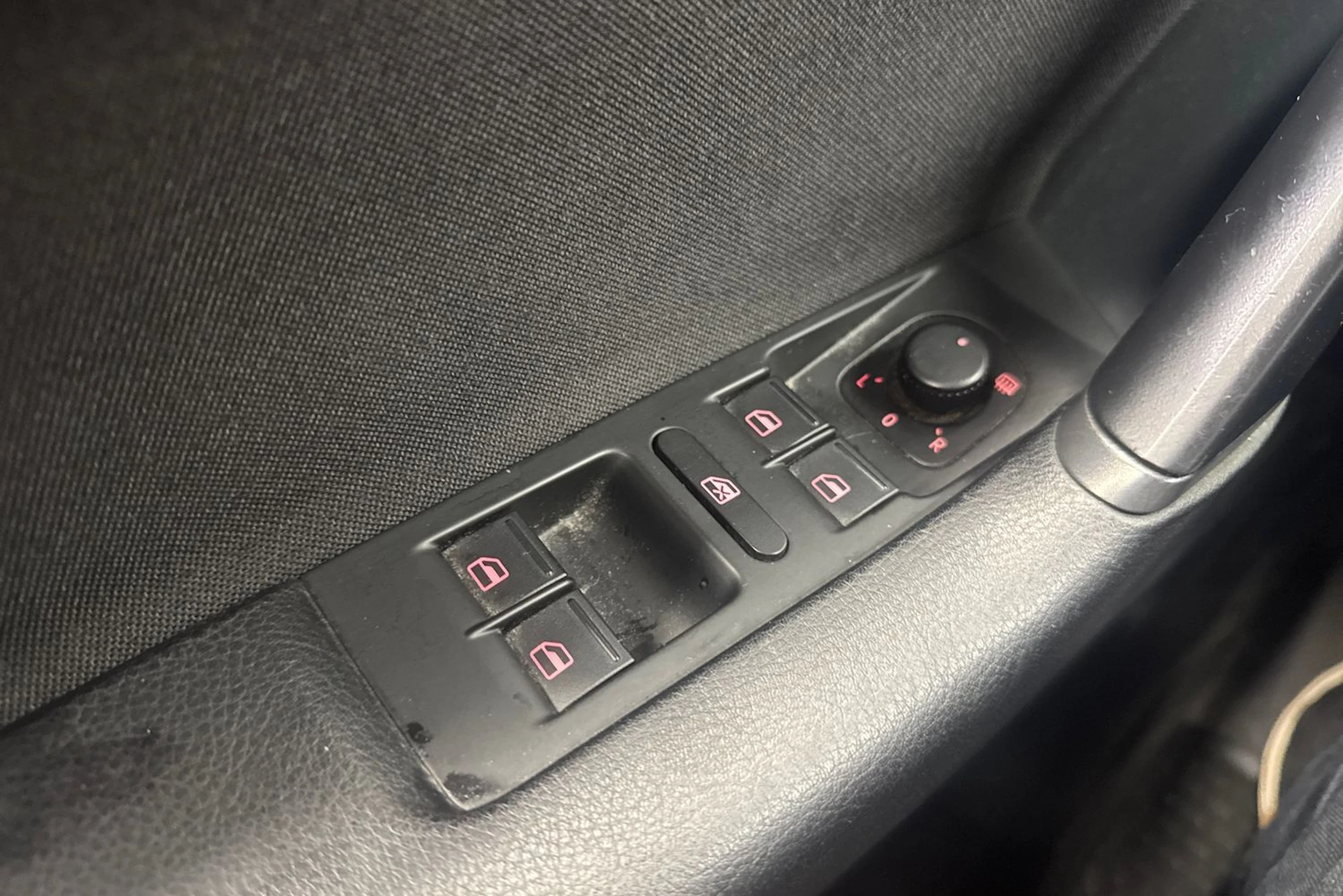 harmaa Volkswagen Passat 2014 kuva 29.