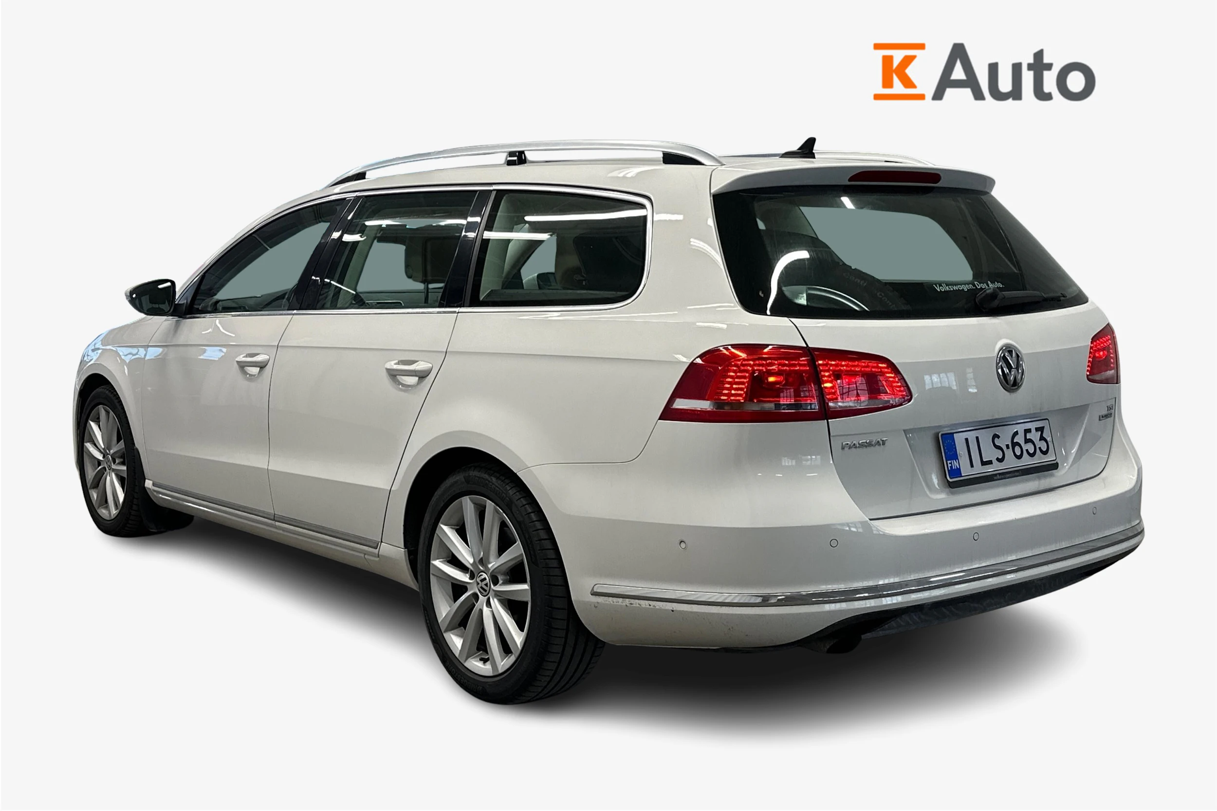 valkoinen Volkswagen Passat 2014 kuva 2.
