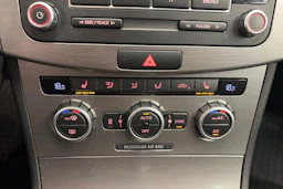 Harmaa Volkswagen PASSAT 2014 kuva 18.