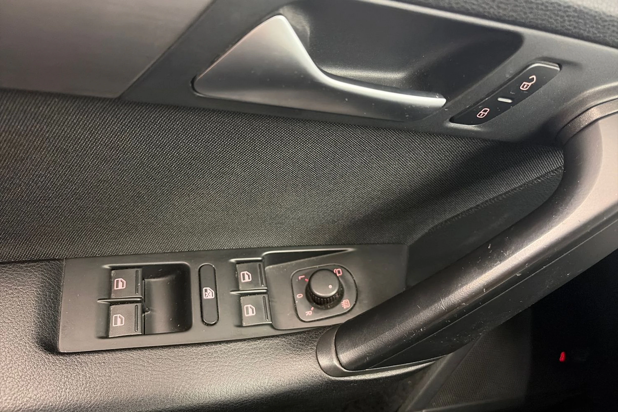Harmaa Volkswagen PASSAT 2014 kuva 22.