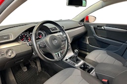 punainen Volkswagen Passat 2014 kuva 7.
