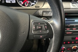 punainen Volkswagen Passat 2014 kuva 20.