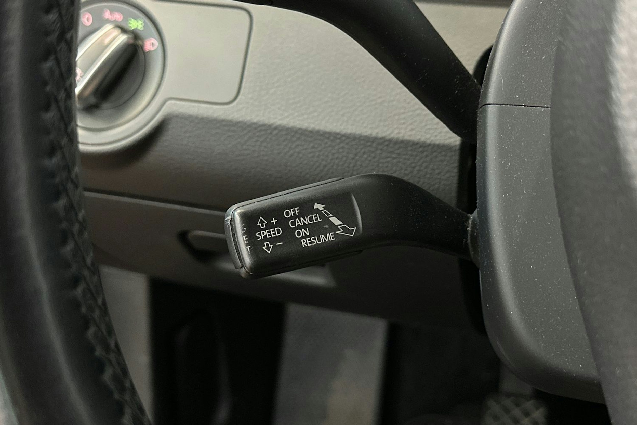 punainen Volkswagen Passat 2014 kuva 21.