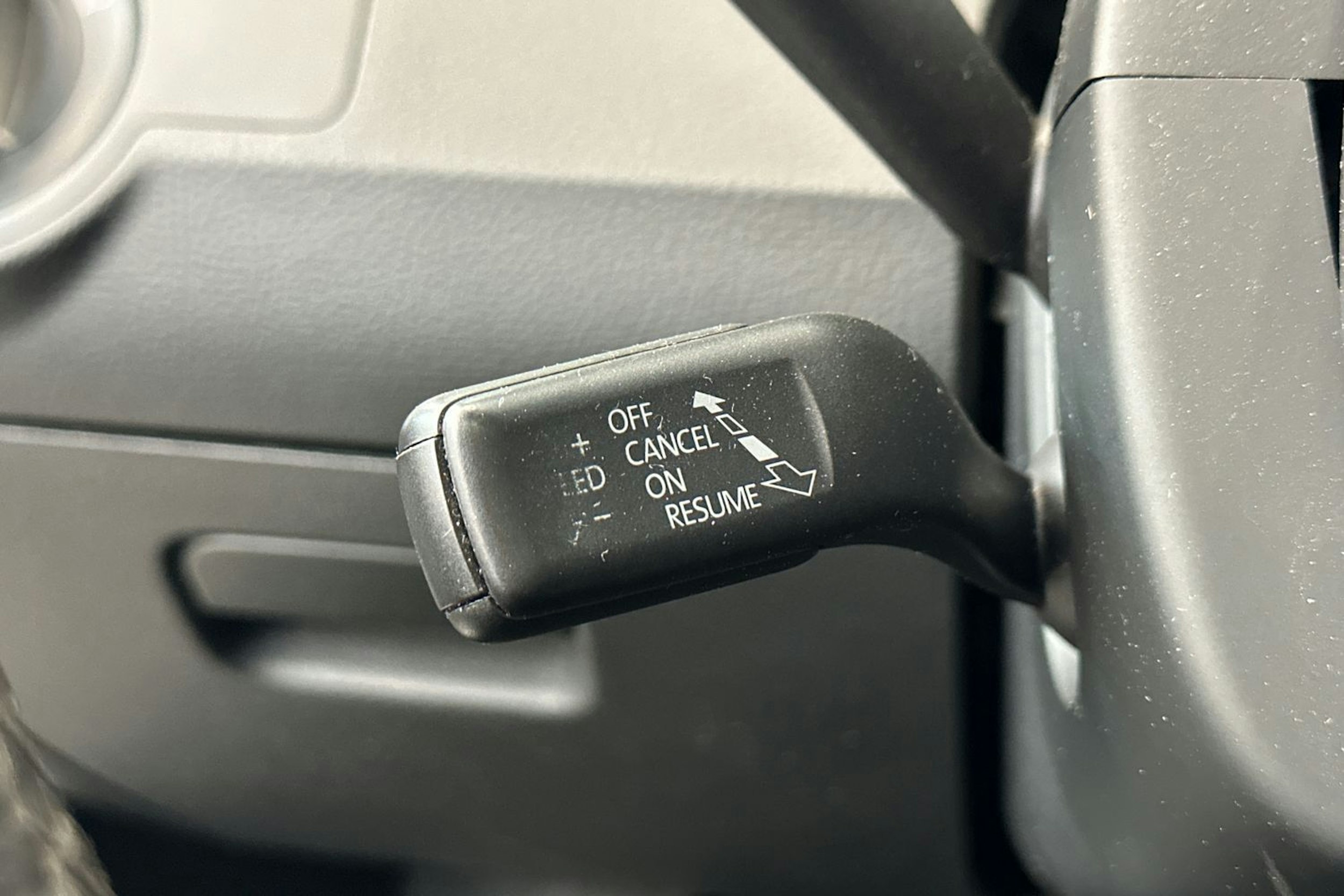 valkoinen Volkswagen Passat 2014 kuva 20.