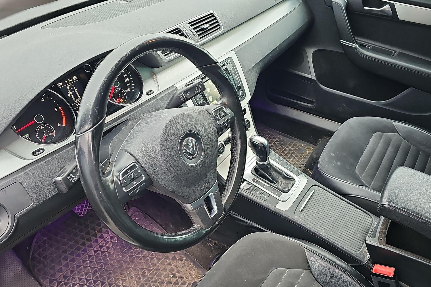 Volkswagen Passat 2014, kuva 3/3