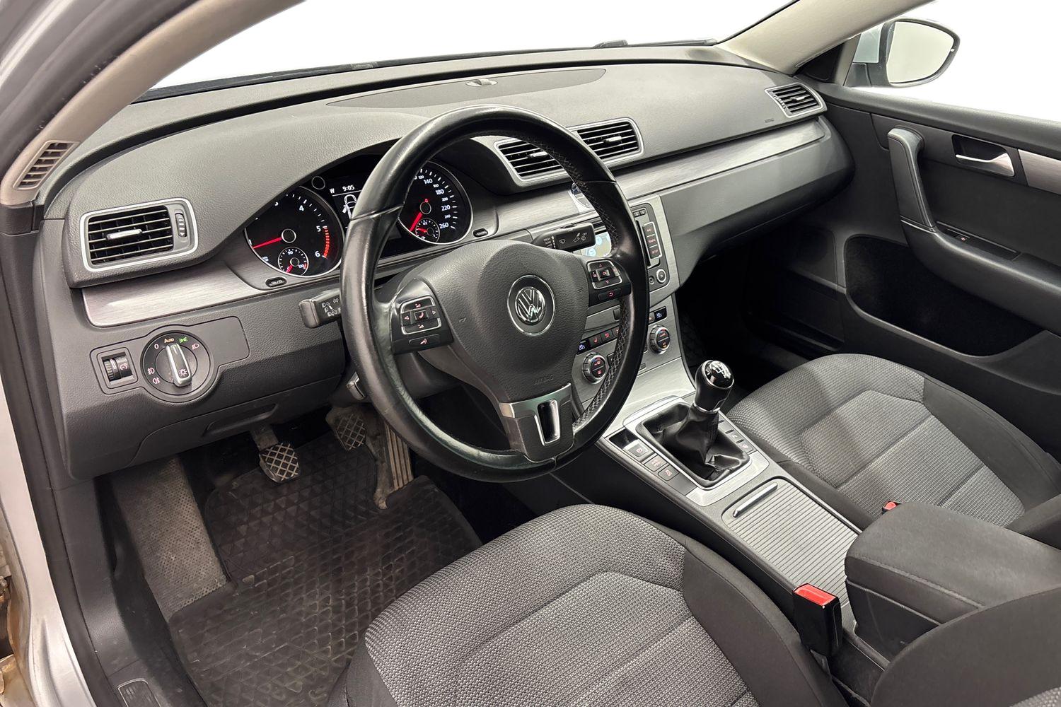 Volkswagen Passat 2014, photo 6/44