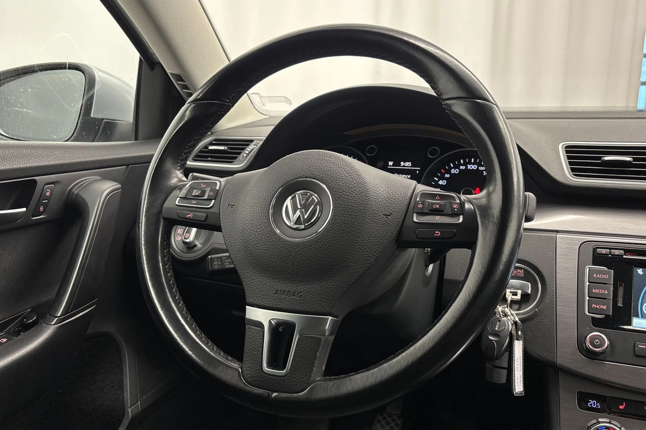 Hopea Volkswagen PASSAT 2014 kuva 12.