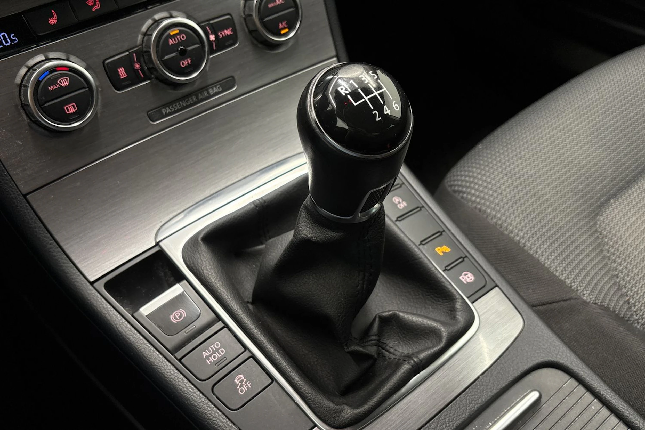 Hopea Volkswagen PASSAT 2014 kuva 20.