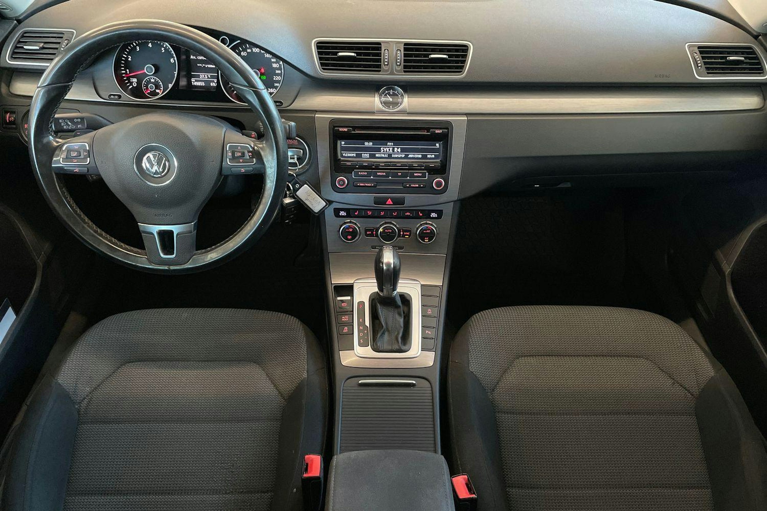 musta Volkswagen Passat 2014 kuva 7.