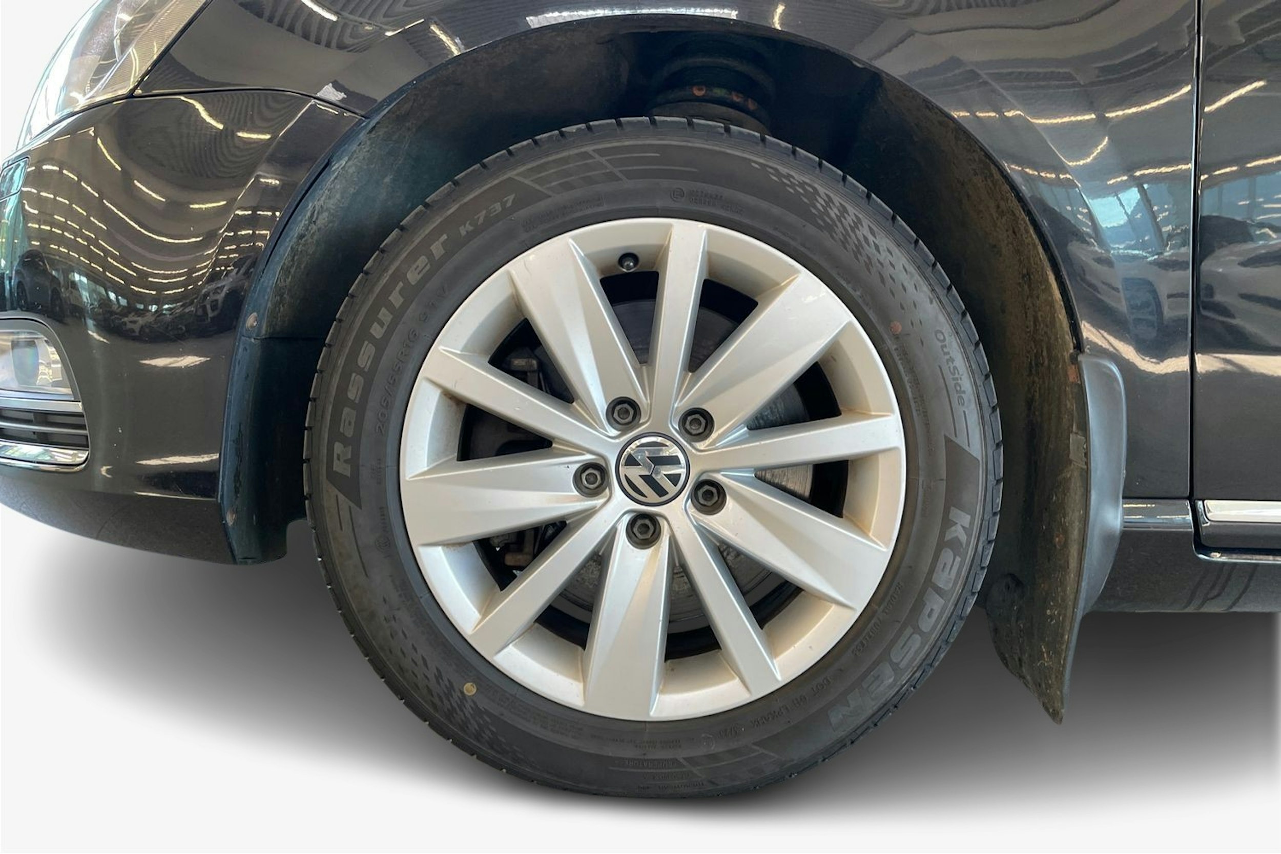 musta Volkswagen Passat 2014 kuva 9.