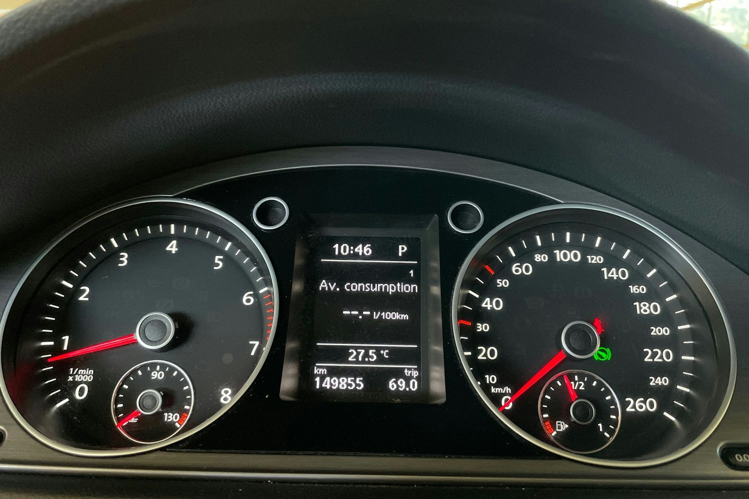 musta Volkswagen Passat 2014 kuva 13.