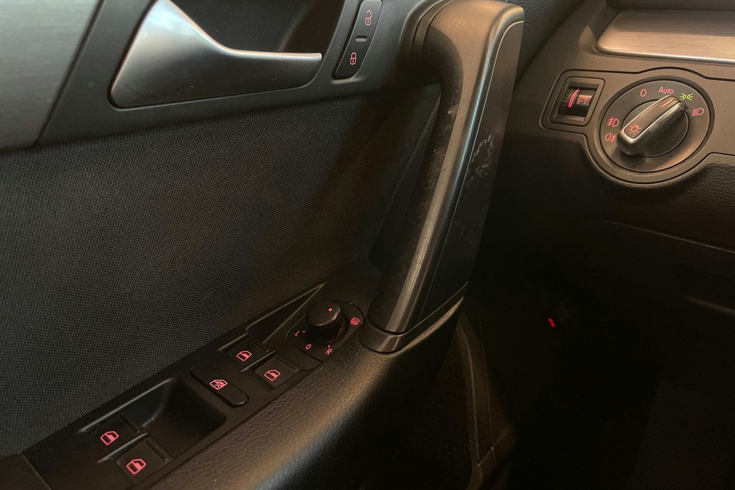 musta Volkswagen Passat 2014 kuva 17.