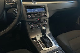 musta Volkswagen Passat 2014 kuva 18.